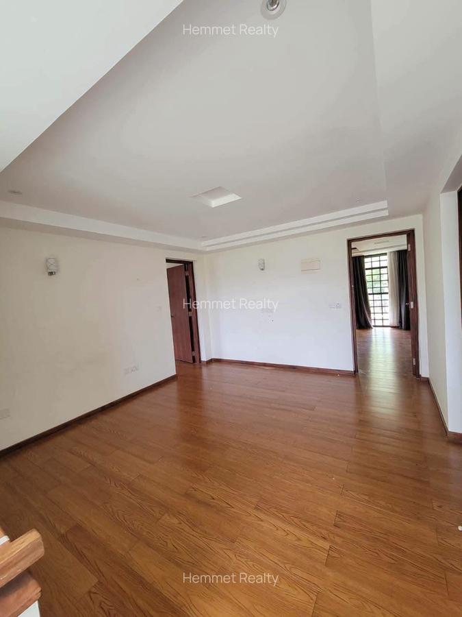 4 Bed Townhouse with En Suite in Kitisuru - 9