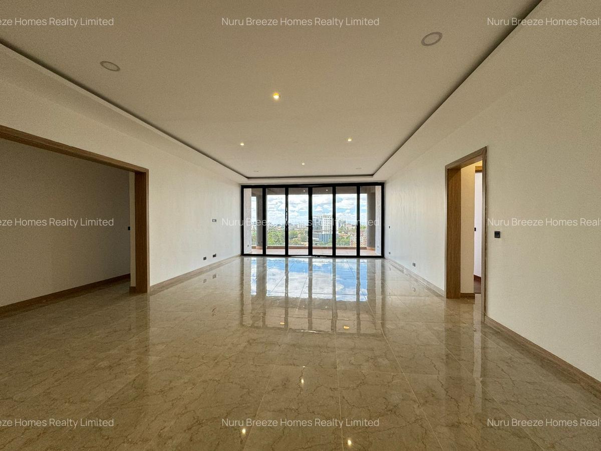 4 Bed Apartment with En Suite in Spring Valley - 4