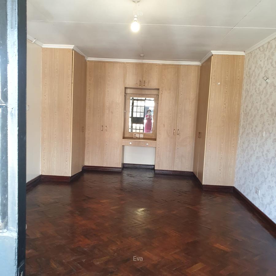5 Bed Villa with En Suite at Gitanga Road - 11