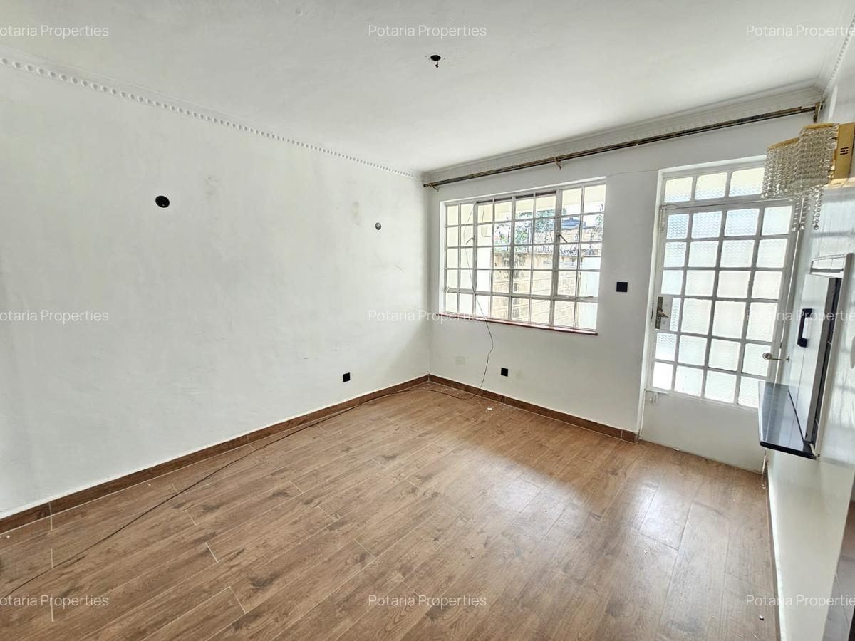 4 Bed Townhouse with En Suite in Lavington - 11