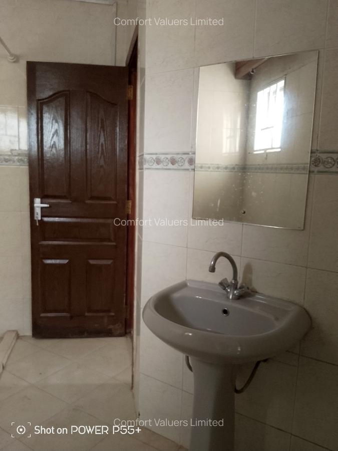 6 Bed Townhouse with En Suite at Lavington - 7