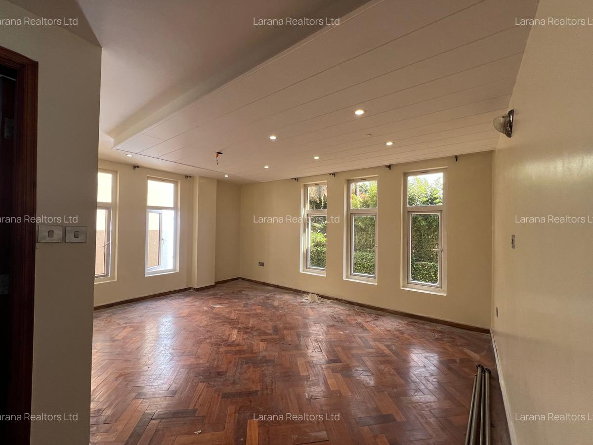 5 Bed Townhouse with En Suite at Convent Dr - 10