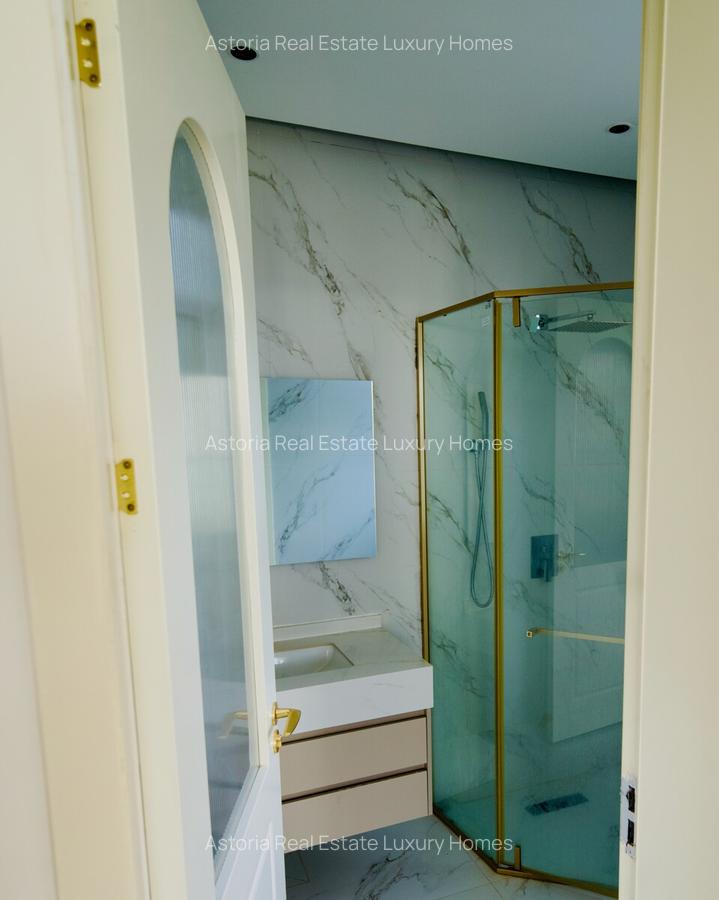5 Bed Villa with En Suite at 2026-386 5 Bed - 18