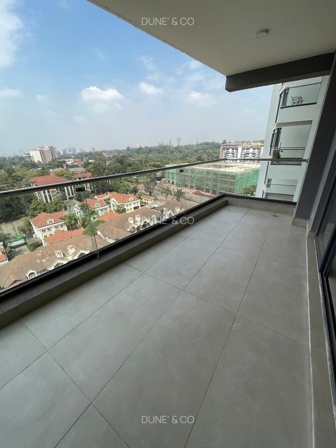3 Bed Apartment with En Suite in Riverside - 7
