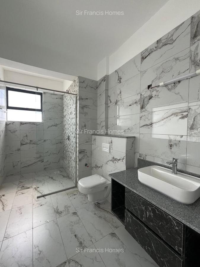 Serviced 2 Bed Apartment with En Suite in Kilimani - 4