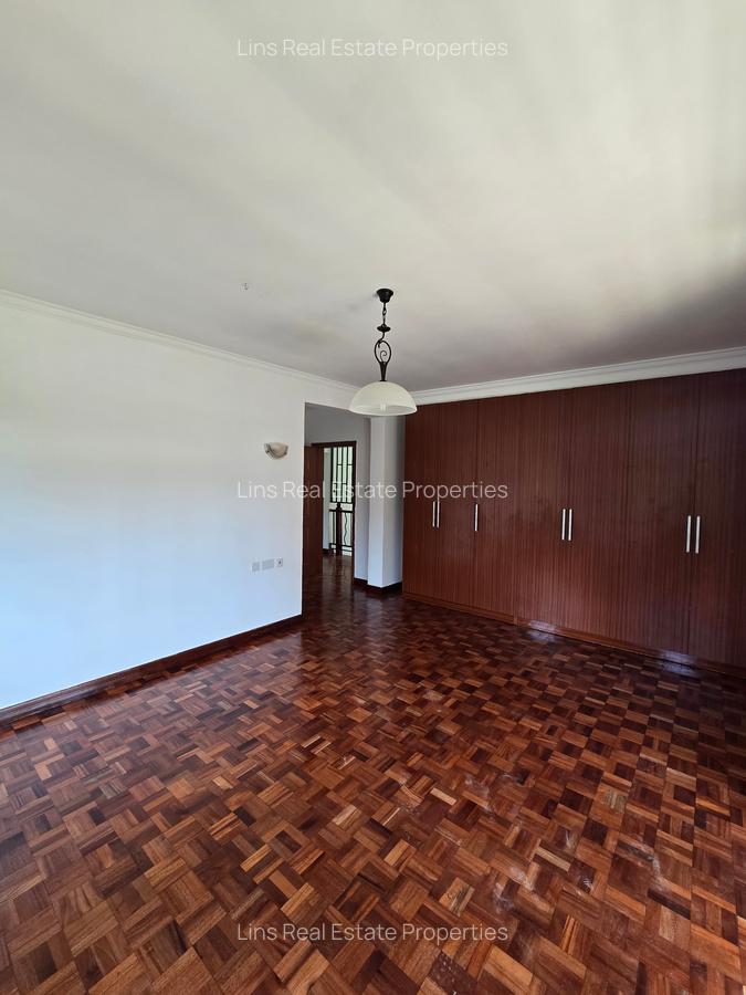 4 Bed Townhouse with En Suite in Loresho - 18