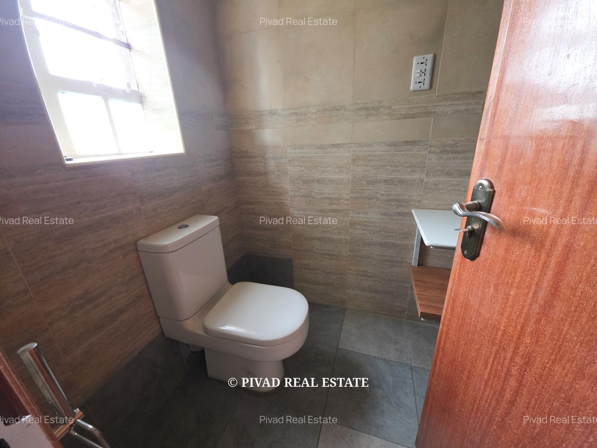 5 Bed House with Garden in Runda - 6