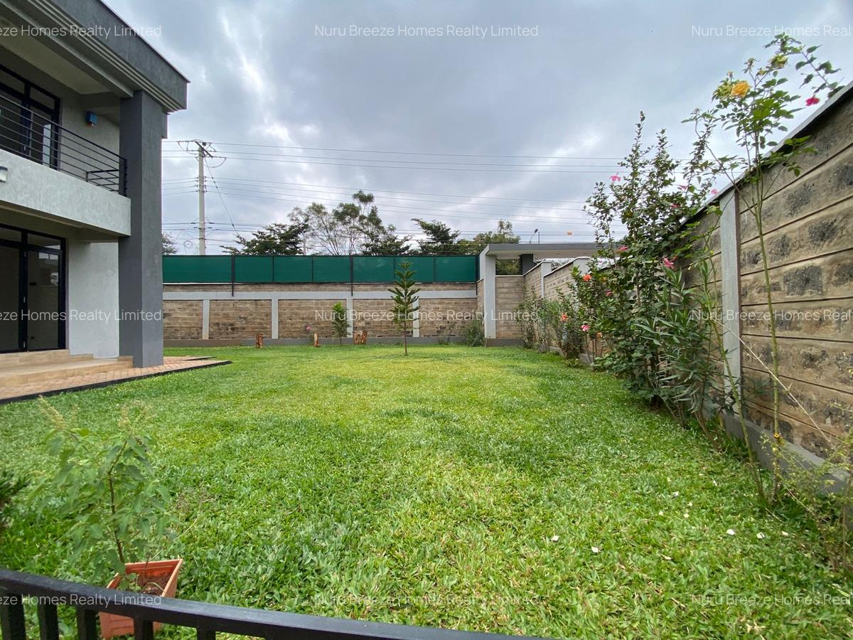 4 Bed Townhouse with En Suite in Ridgeways - 7