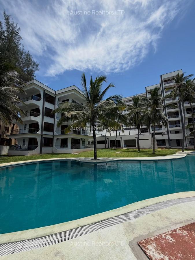 2 Bed Apartment with En Suite in Nyali Area - 1