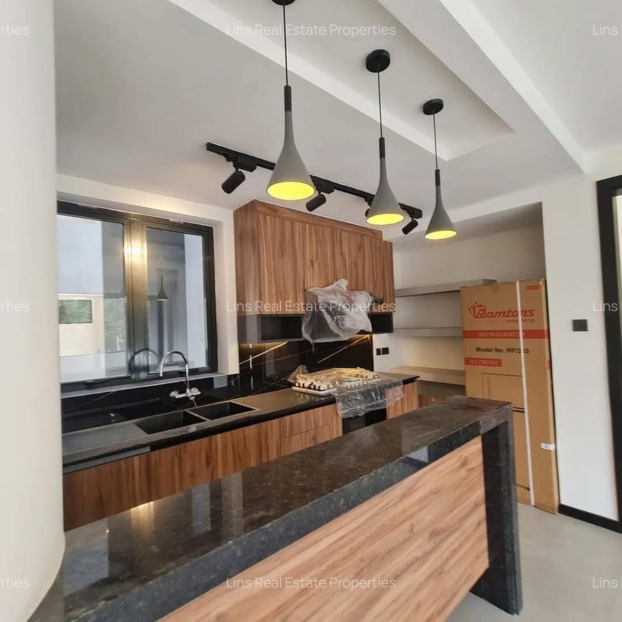 Serviced 2 Bed Apartment with En Suite in Spring Valley - 6