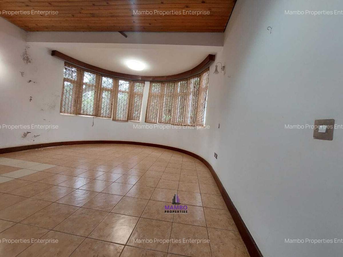 5 Bed Villa with En Suite at Lone Tree - 14