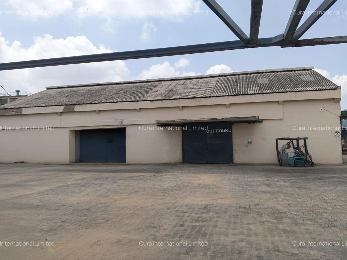 Warehouse in Industrial Area - 7