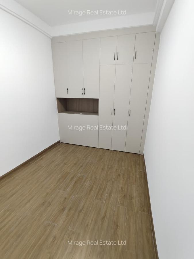 3 Bed Apartment with Swimming Pool in Kilimani - 14