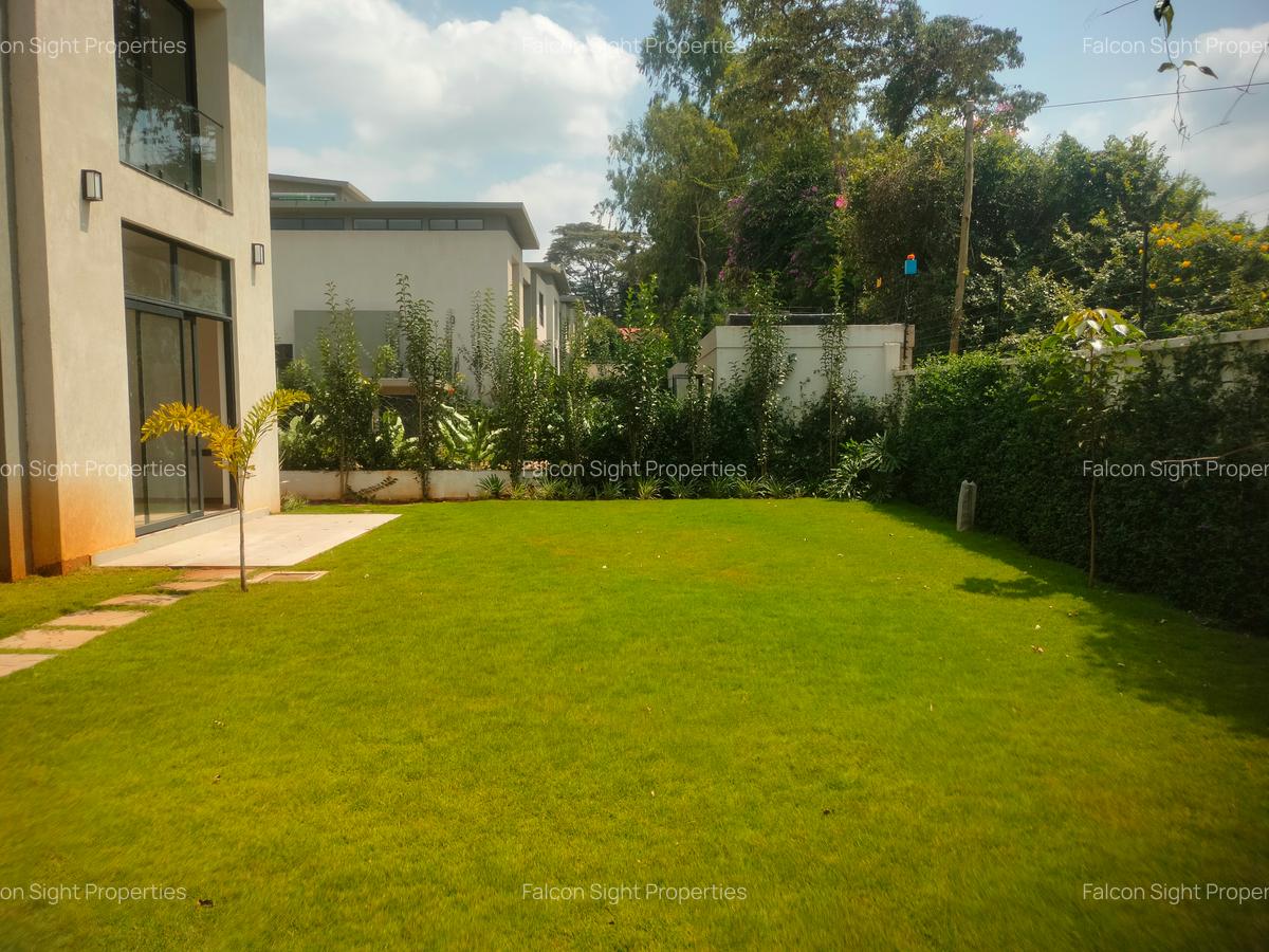 5 Bed Townhouse with Staff Quarters at Easy Access To Un Avenue And Few Minutes Drive To Rosyln Academy - 1