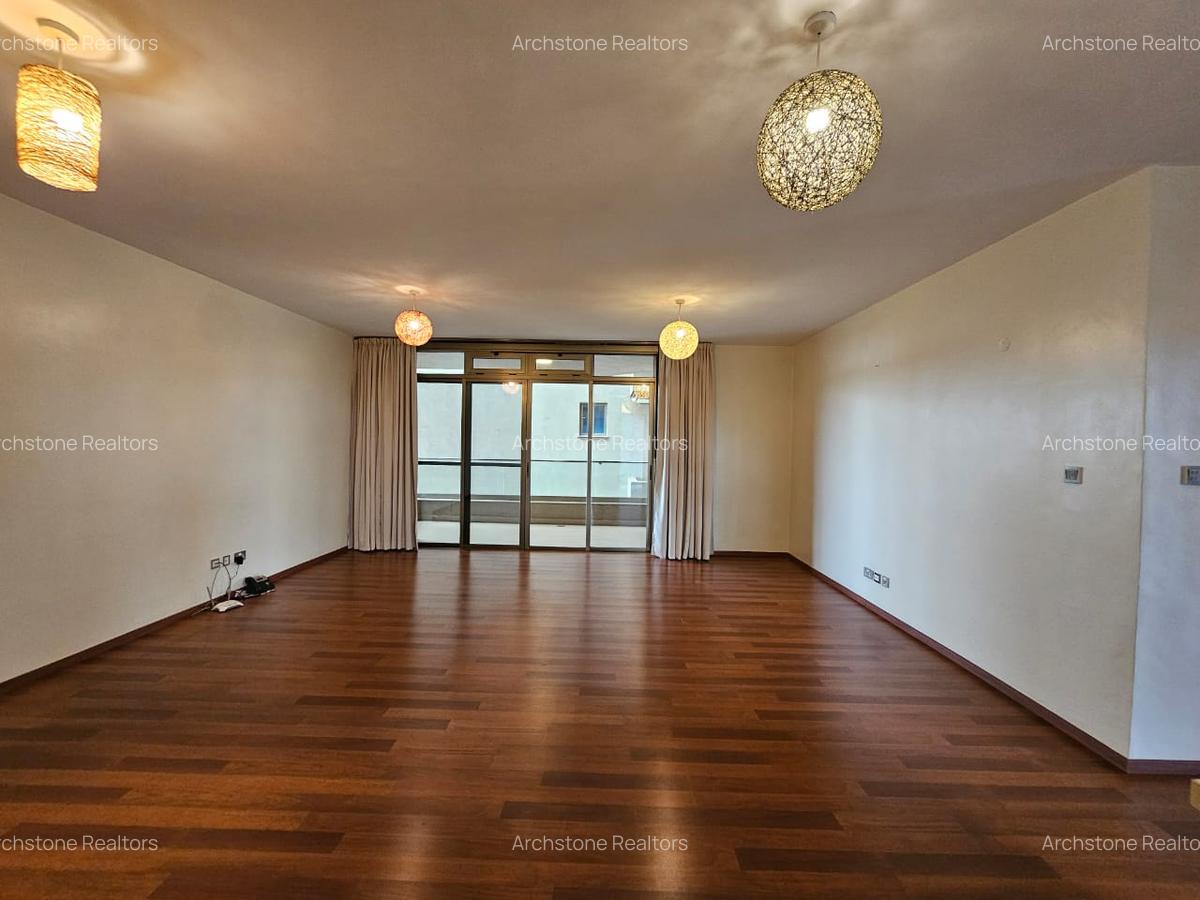 3 Bed Apartment with En Suite in Parklands - 2