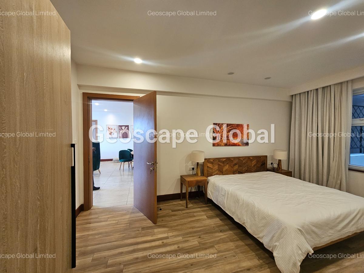 3 Bed Apartment with En Suite in Parklands - 4