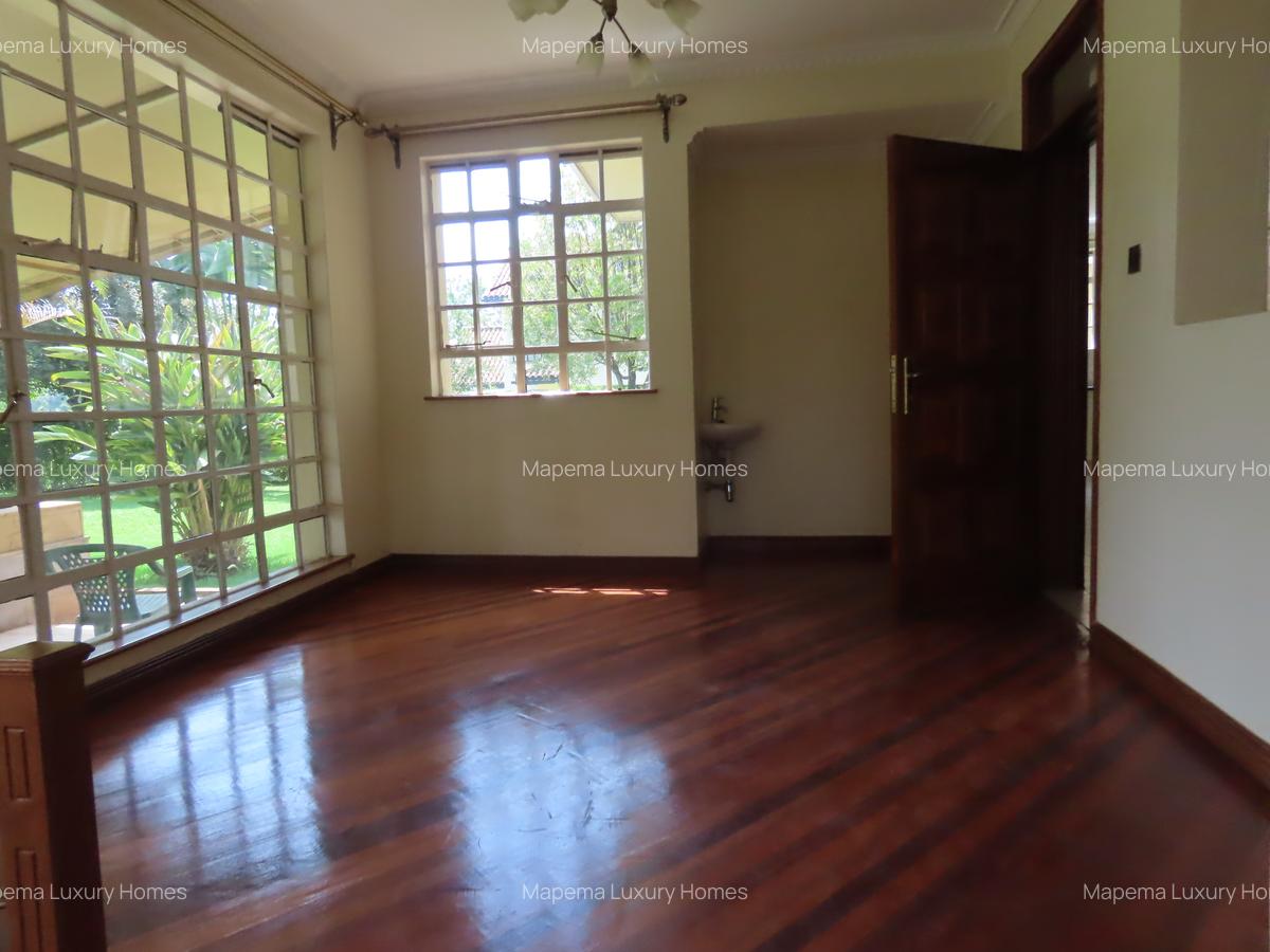 5 Bed House with En Suite at Miotoni - 8