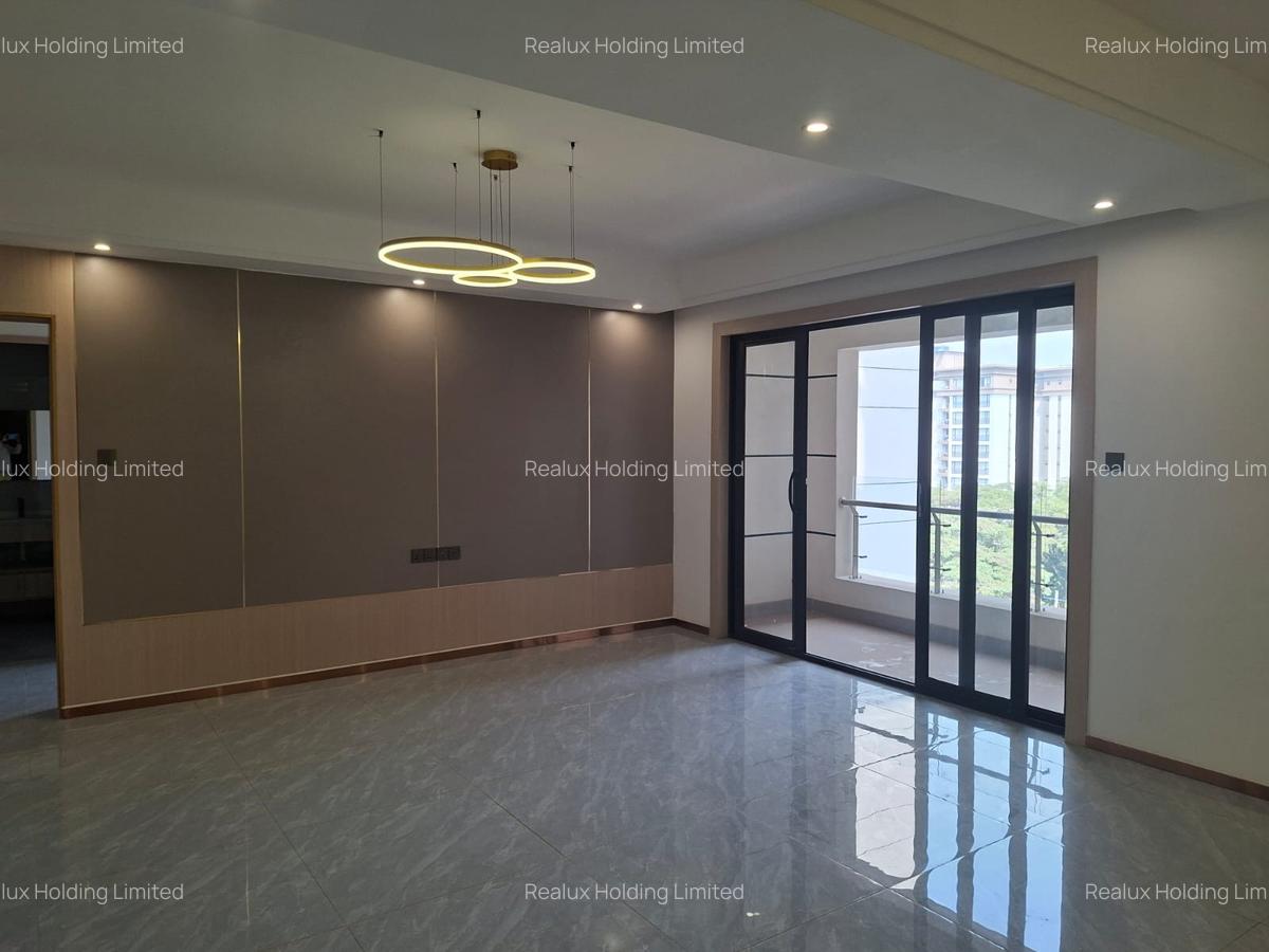 2 Bed Apartment with En Suite in Riverside - 14
