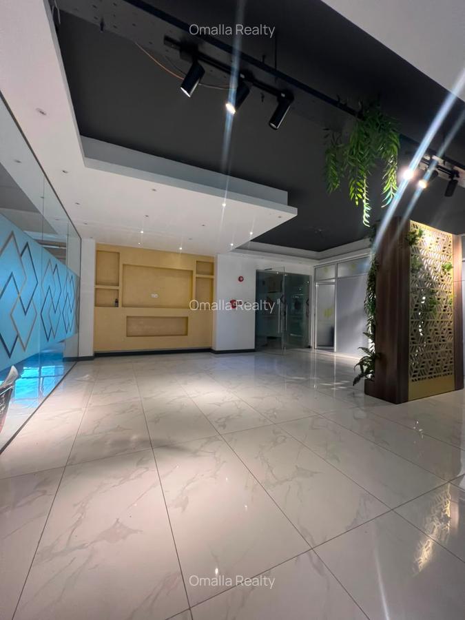 2,200 ft² Commercial Property with Service Charge Included in Westlands Area - 1