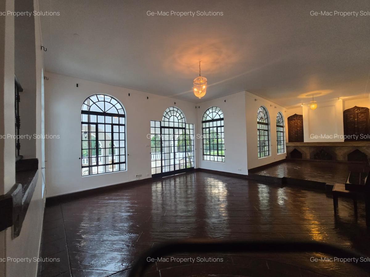 5 Bed House with En Suite in Nyari - 20
