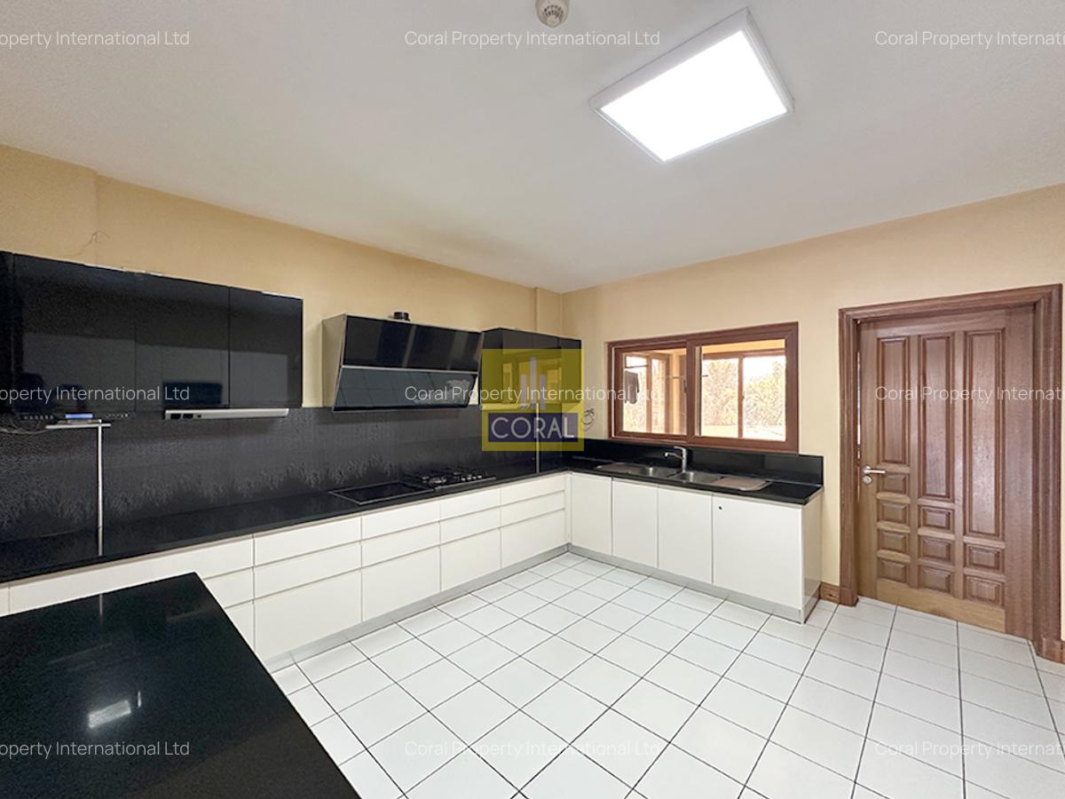 4 Bed Apartment in Parklands - 3