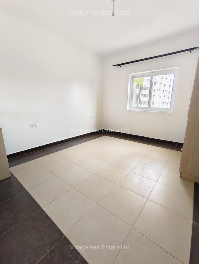 2 Bed Apartment with En Suite in Lavington - 2