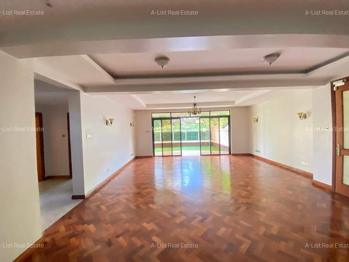 4 Bed Apartment with En Suite at Riverside Drive - 1