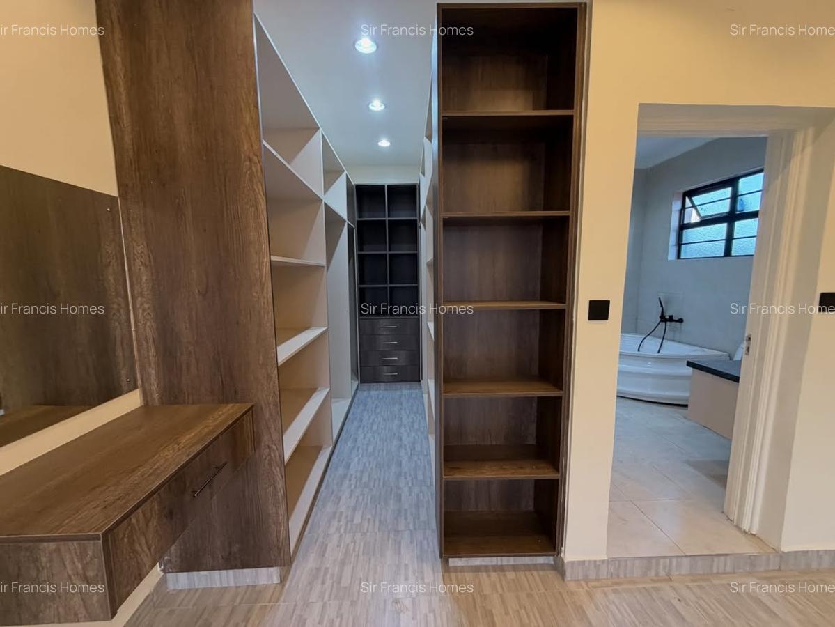 4 Bed House with En Suite at Membley - 5