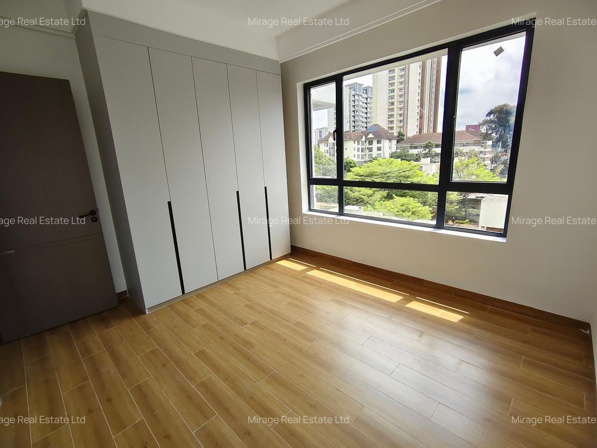 3 Bed Apartment with Swimming Pool in Kilimani - 11