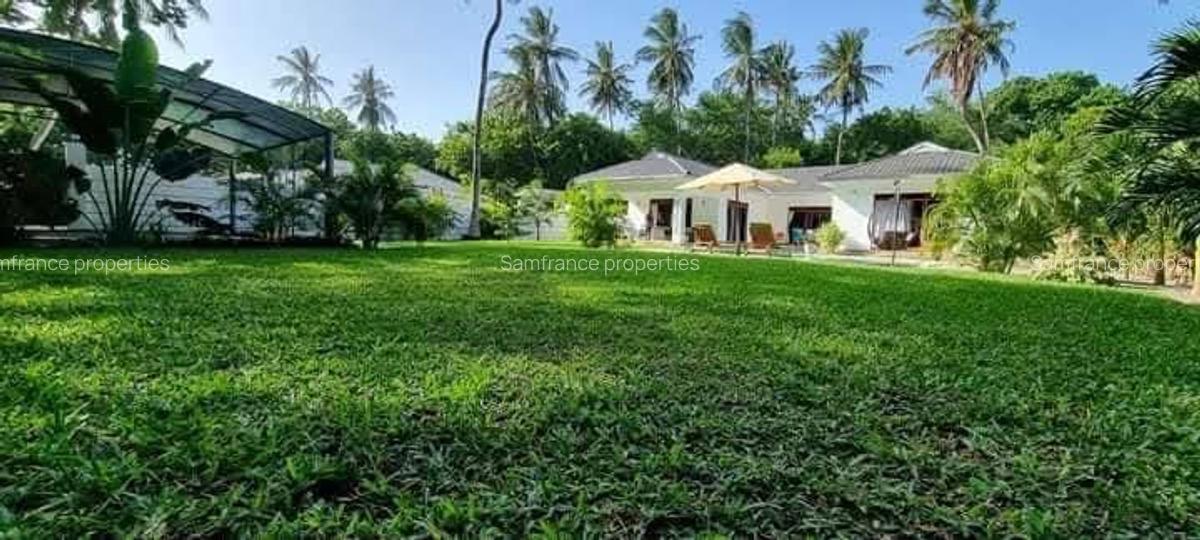 3 Bed Villa with En Suite at Lamarina Mtwapa - 2