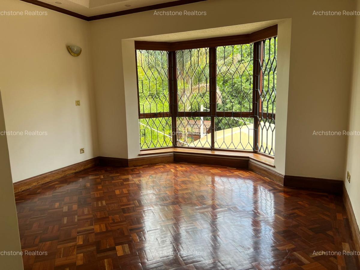 4 Bed Townhouse with En Suite in Runda - 2