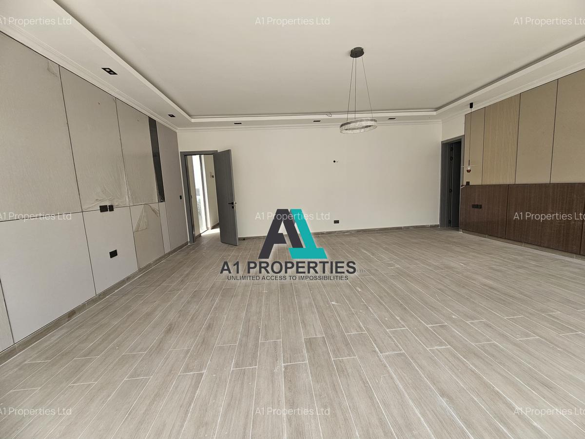 5 Bed Townhouse with En Suite in Lavington - 10