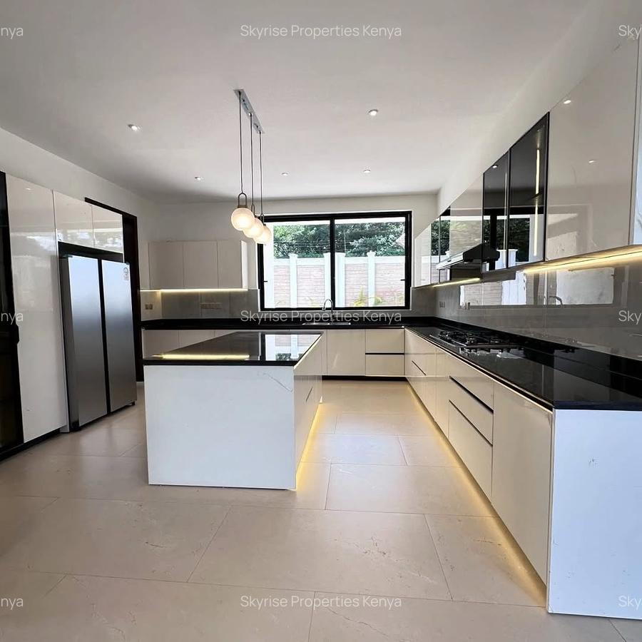 5 Bed Townhouse with En Suite in Kitisuru - 2