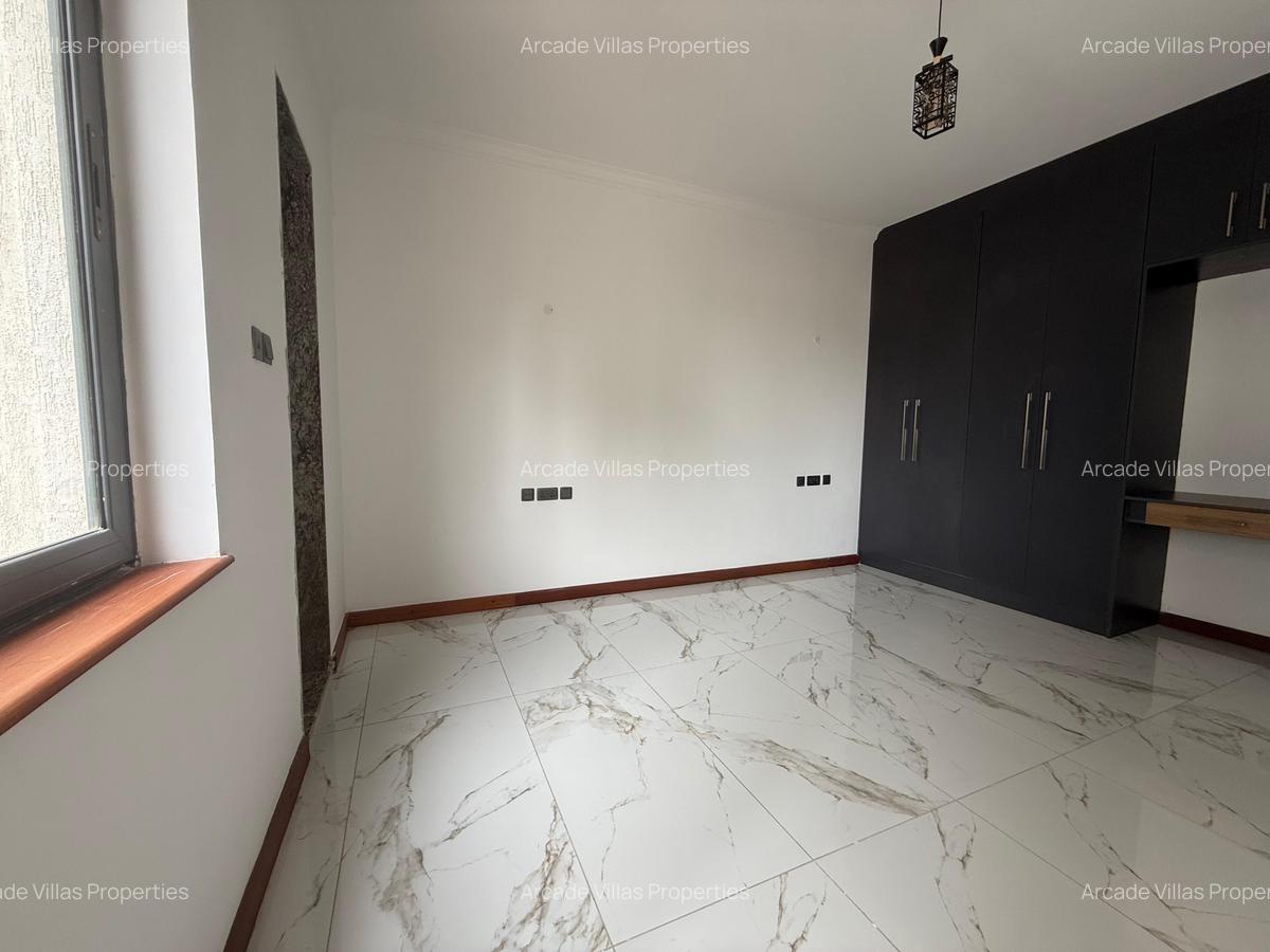3 Bed Apartment with En Suite in Kileleshwa - 12