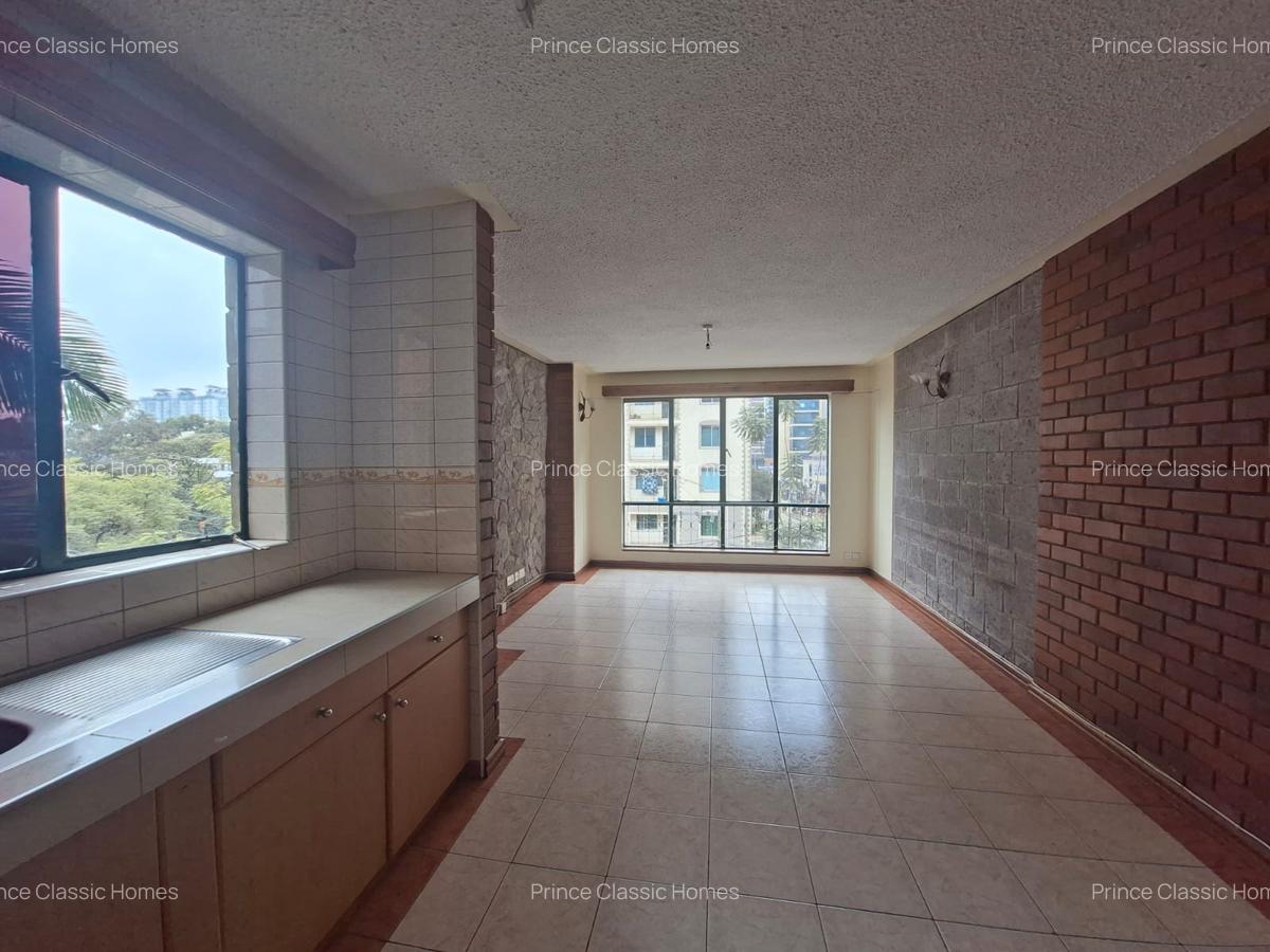 1 Bed Apartment with En Suite in Kilimani - 3