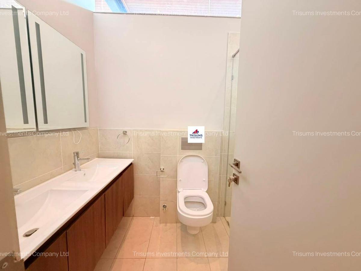 4 Bed Townhouse with En Suite in Runda - 16