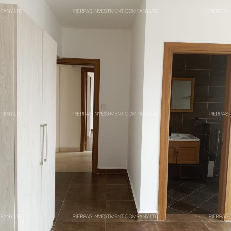 3 Bed Apartment with En Suite in Westlands Area - 13