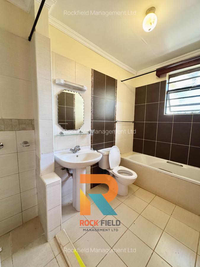 4 Bed Townhouse with En Suite at Redhill Road - 12