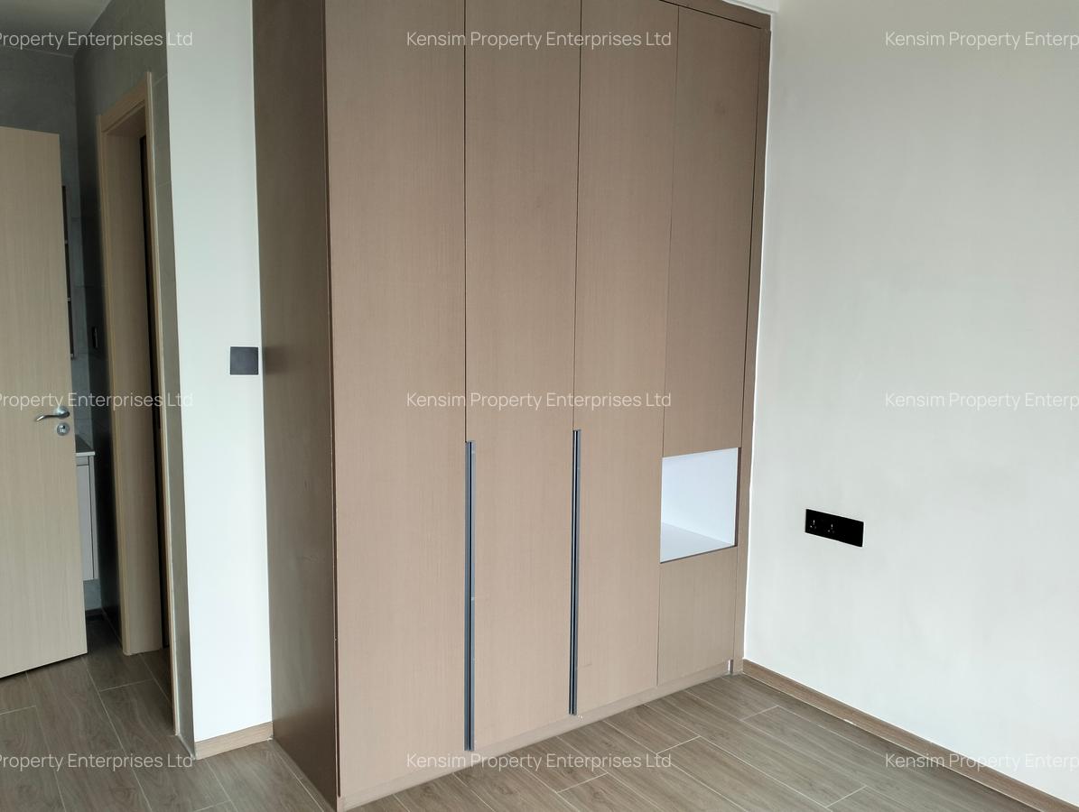 1 Bed Apartment with En Suite in Riverside - 2