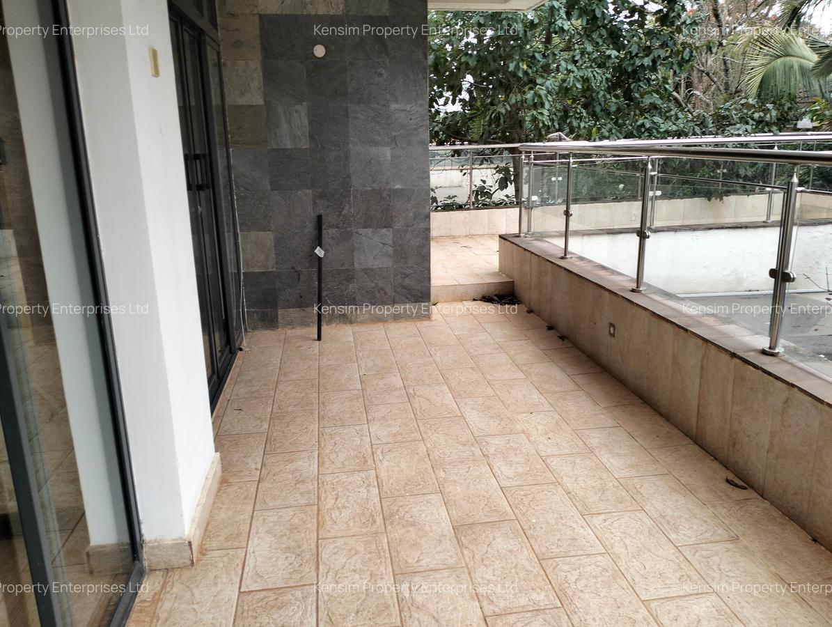 5 Bed Townhouse with En Suite in Lavington - 10