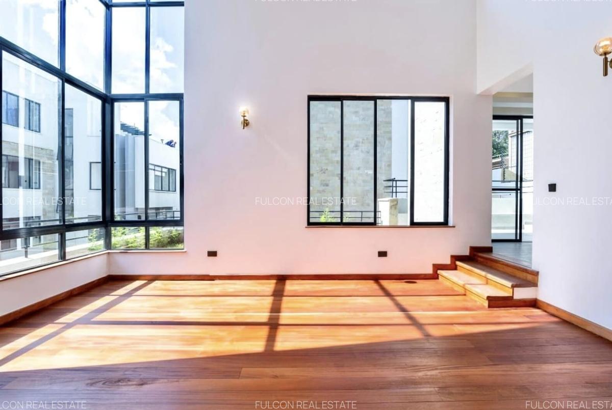 5 Bed Villa with En Suite in Lavington - 6