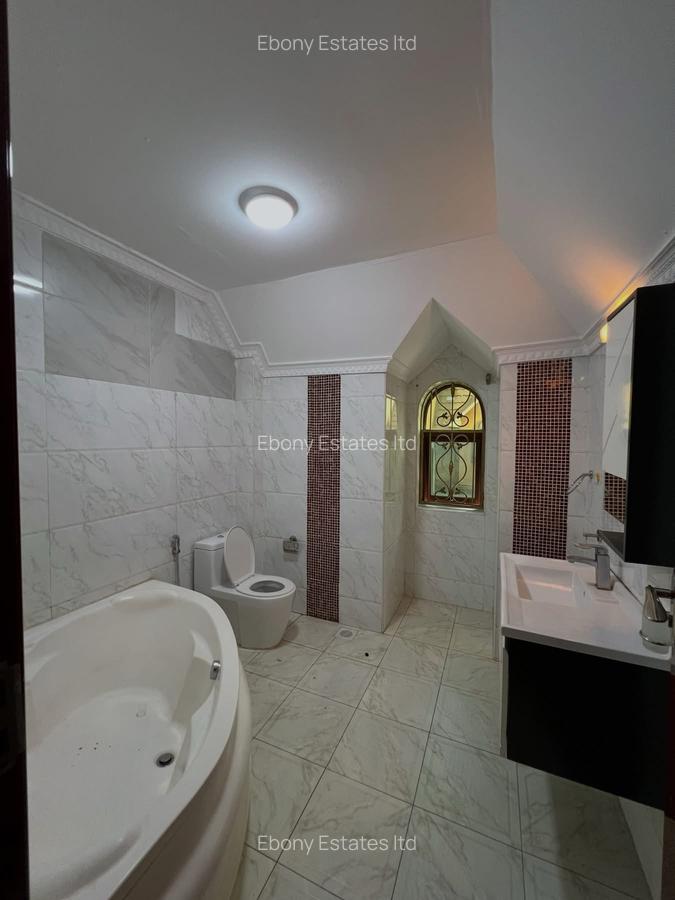 5 Bed Townhouse with En Suite in Lavington - 8