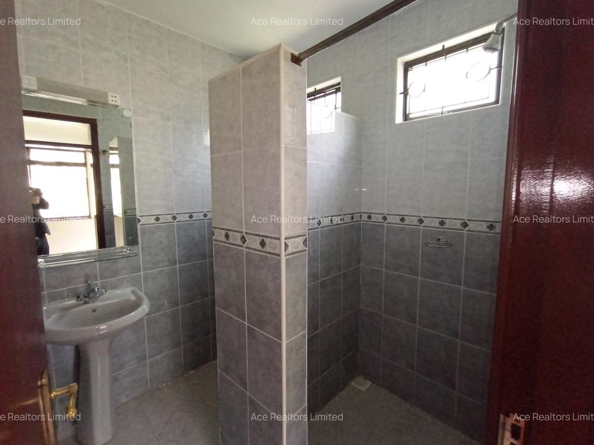 4 Bed Townhouse with En Suite at Eldama Ravine Rd - 6