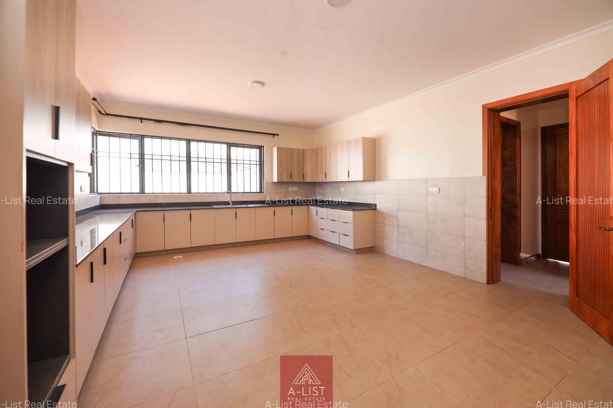 6 Bed Villa with En Suite at Kibagare Way - 6