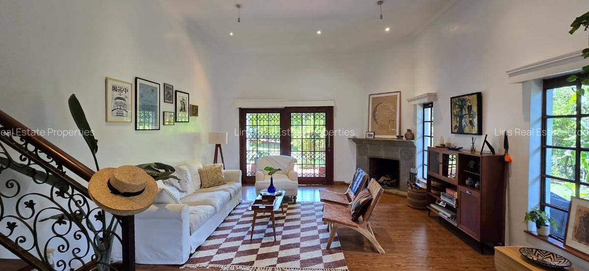4 Bed Townhouse with En Suite in Spring Valley - 11