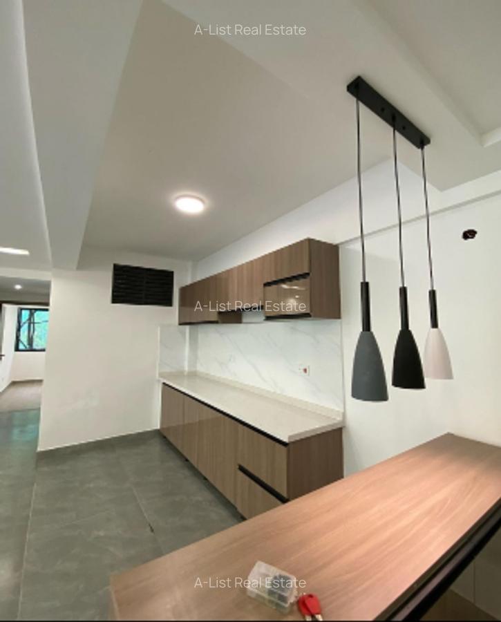 2 Bed Apartment with Gym at Riverside Drive - 4