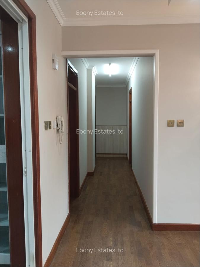 3 Bed Apartment with En Suite in Riverside - 5
