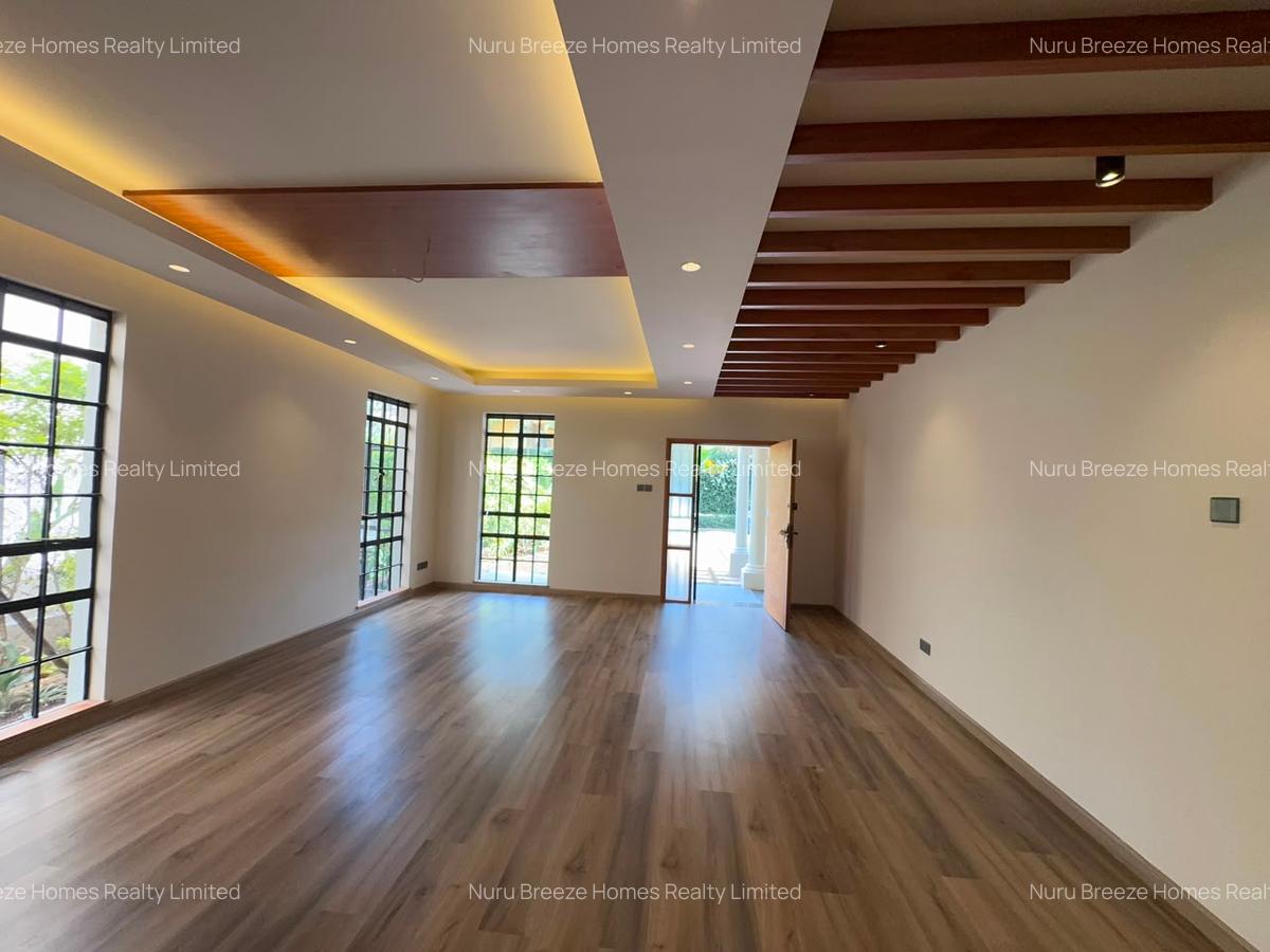 4 Bed Townhouse with En Suite in General Mathenge - 4