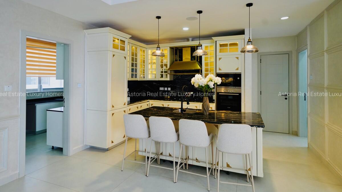 4 Bed Apartment with En Suite at 2026-510 4 Bed A Re - 1