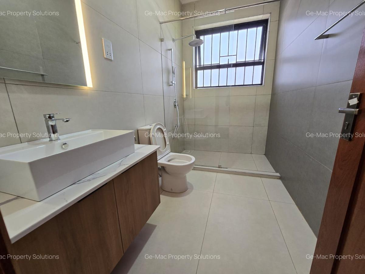 6 Bed House with En Suite in Loresho - 19